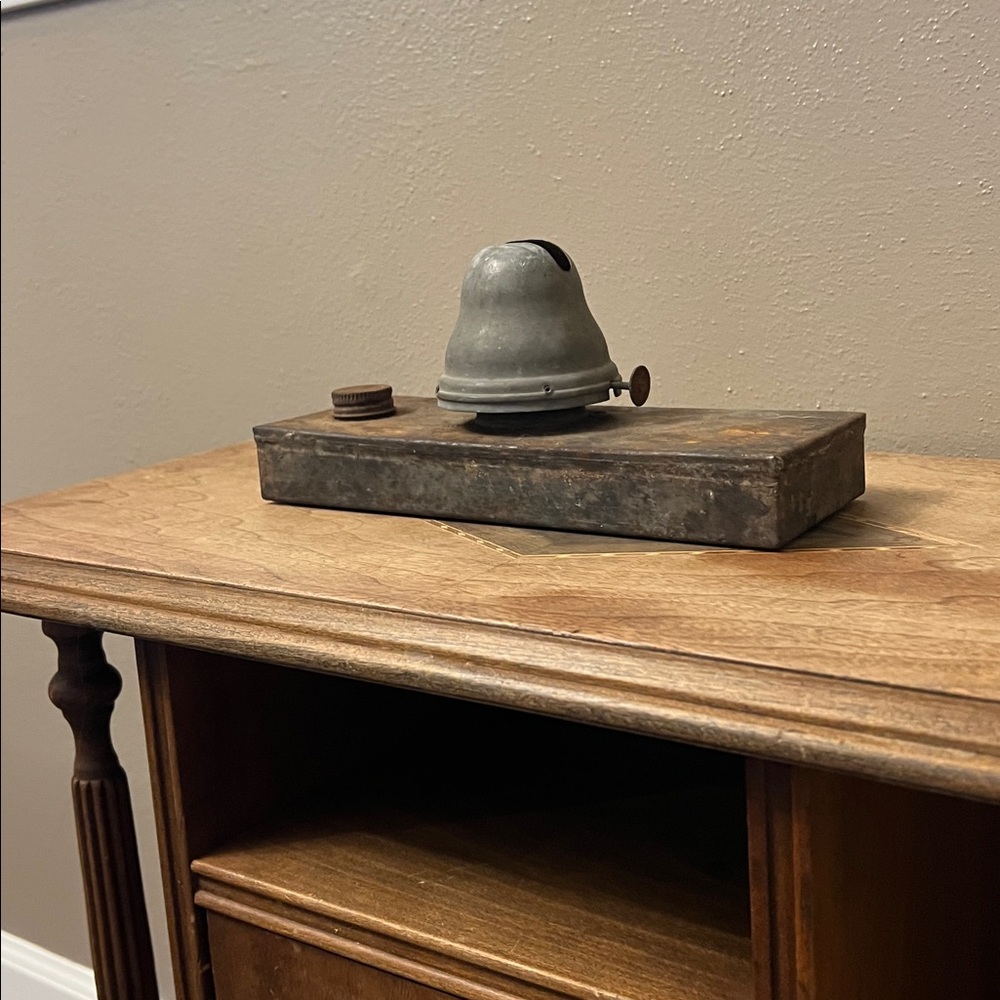 Vintage tin oil lamp - Picture 3 of 5